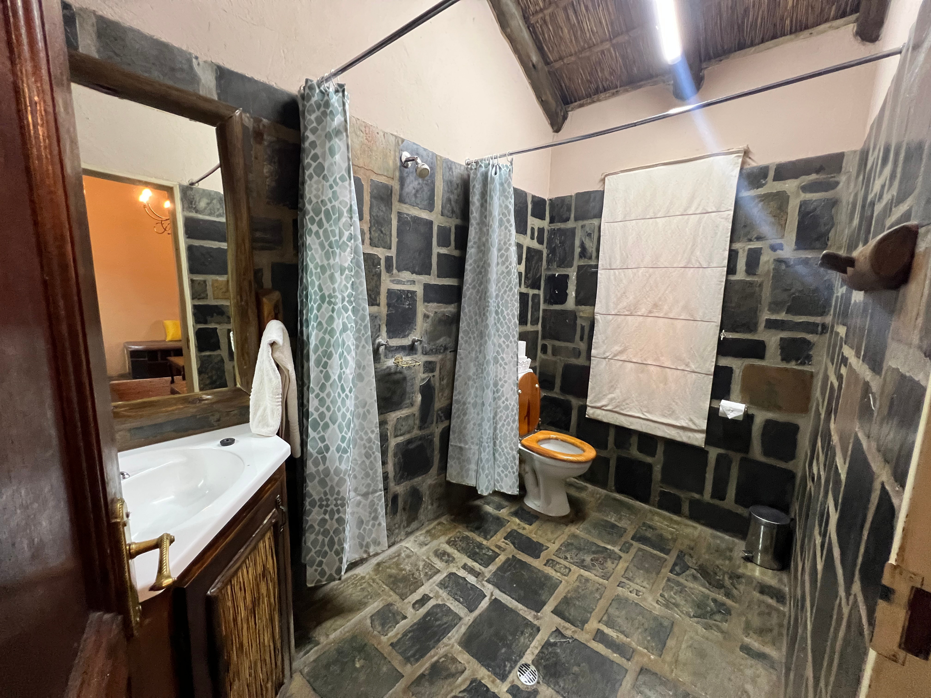 Pheasants Feather Bathroom