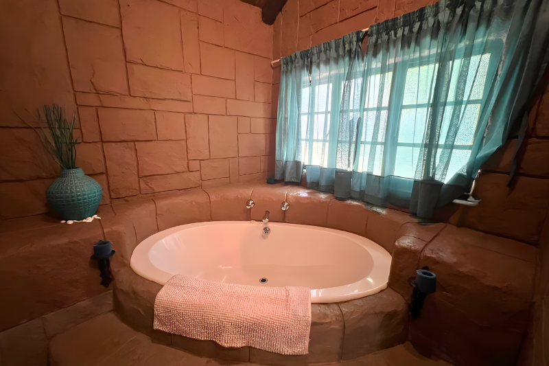 Motozi Lodge KigFisher Bathroom 